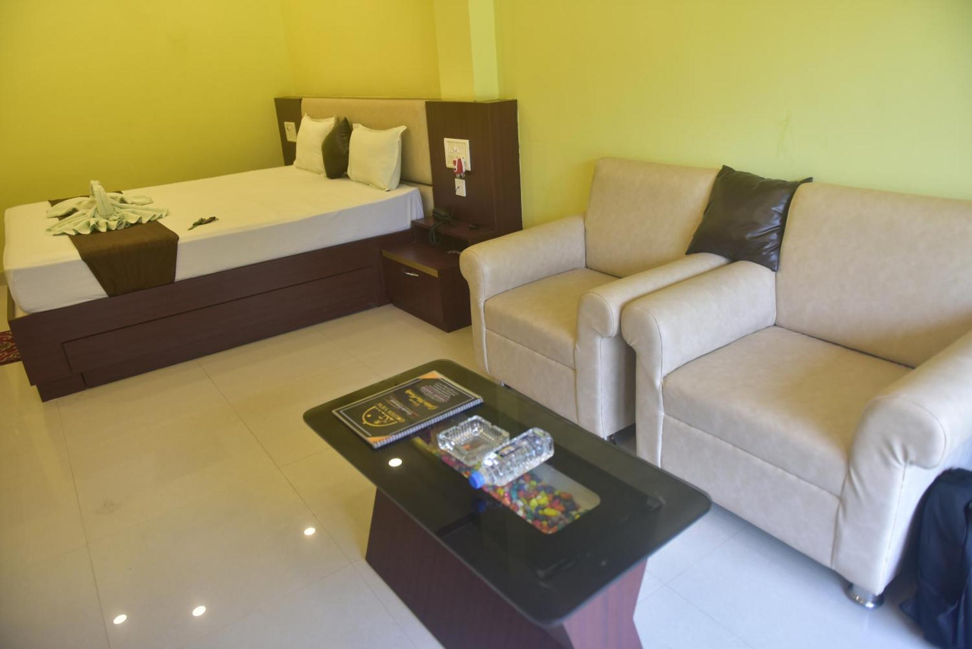 Golden View Resort And Restaurant Tajpur Extérieur photo