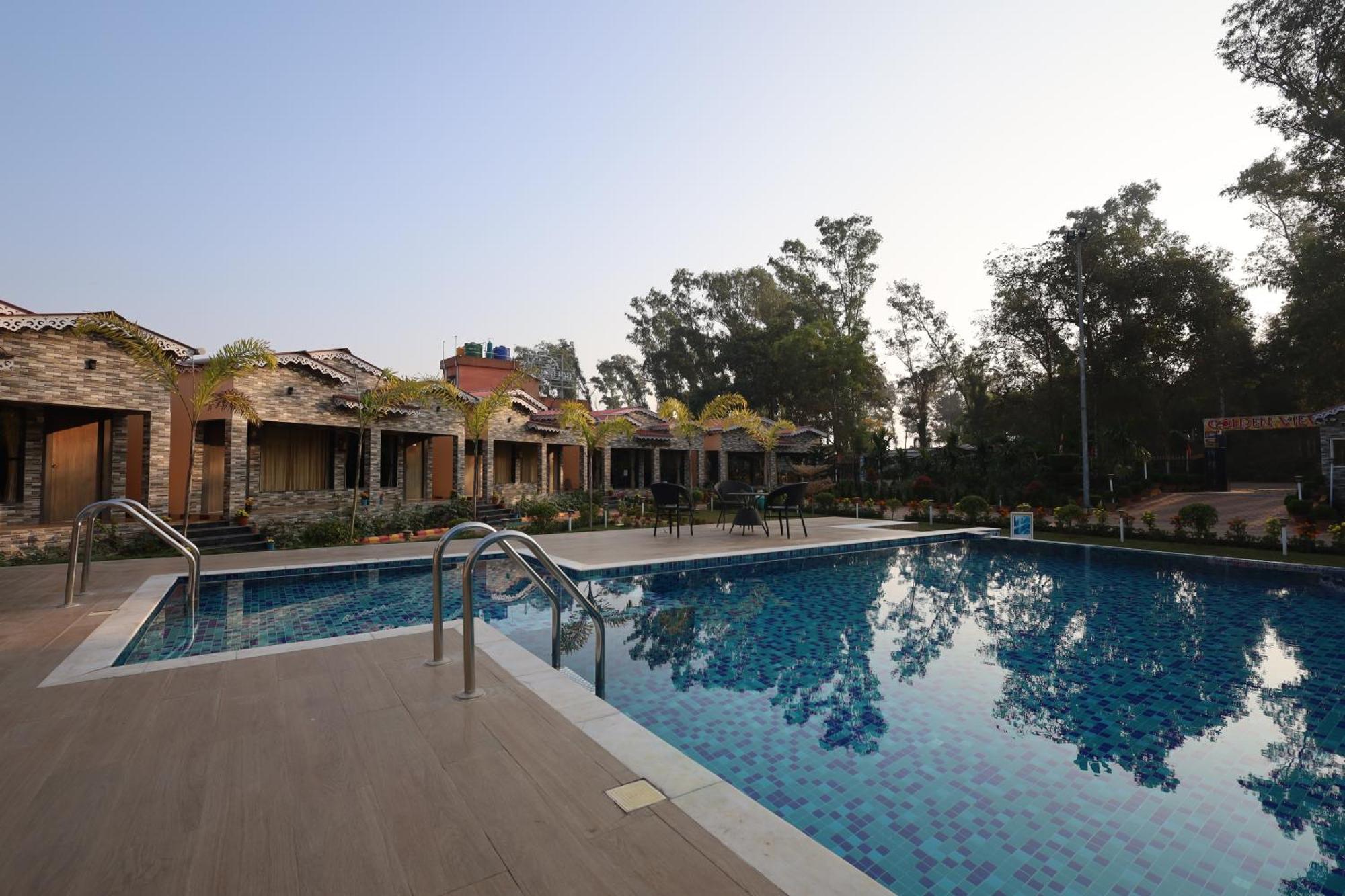 Golden View Resort And Restaurant Tajpur Extérieur photo